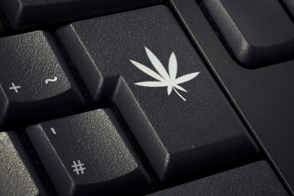 5 Reasons Why You Should Buy Marijuana Online