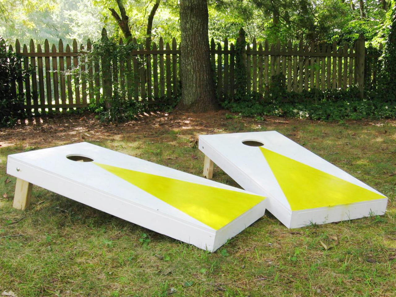 Now in this article we have provided proper guidelines for cornhole board p...