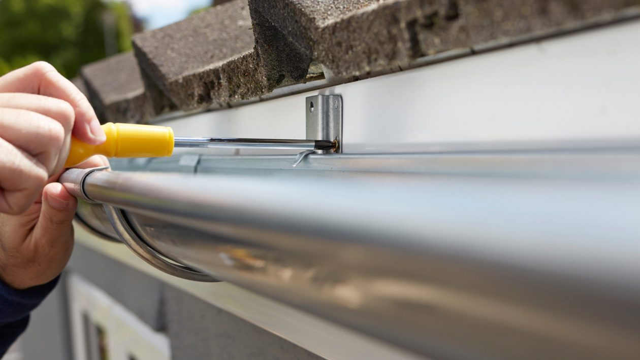 how to install gutters