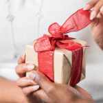Gift Giving Guide: 4 Small But Meaningful Gifts to Give Your Significant Other