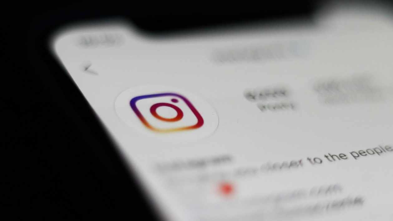 how to see who saved your Instagram post
