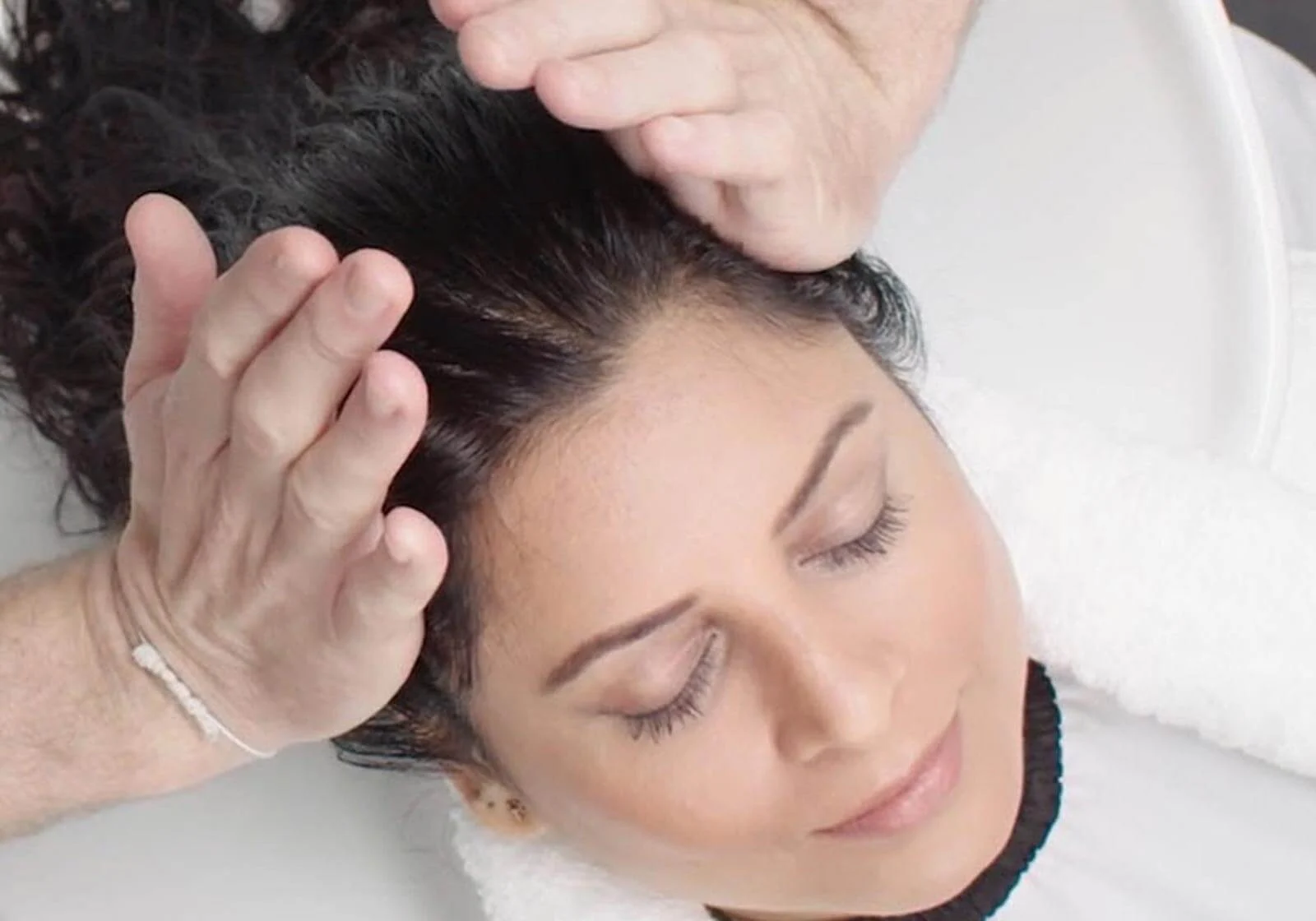 Massaging Head Benefits